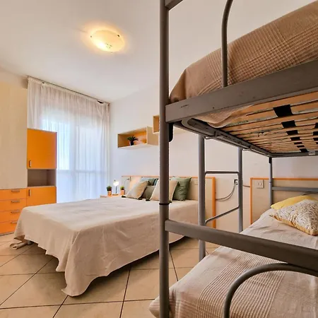 Modern Flat For 8 People With Swimming Pool Apartmán Bibione