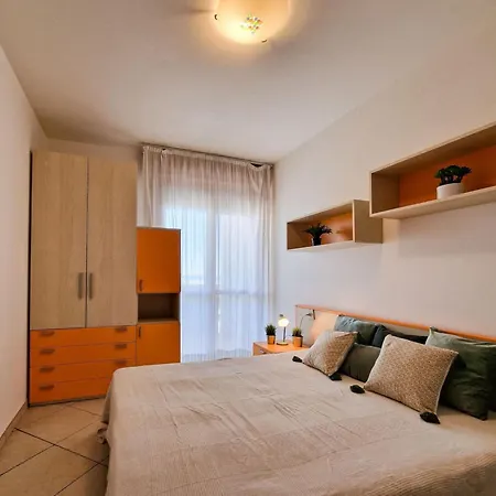 Modern Flat With Swimming Pool Apartmán