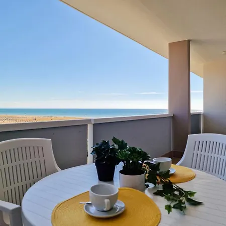 Modern Flat With Swimming Pool Apartmán *