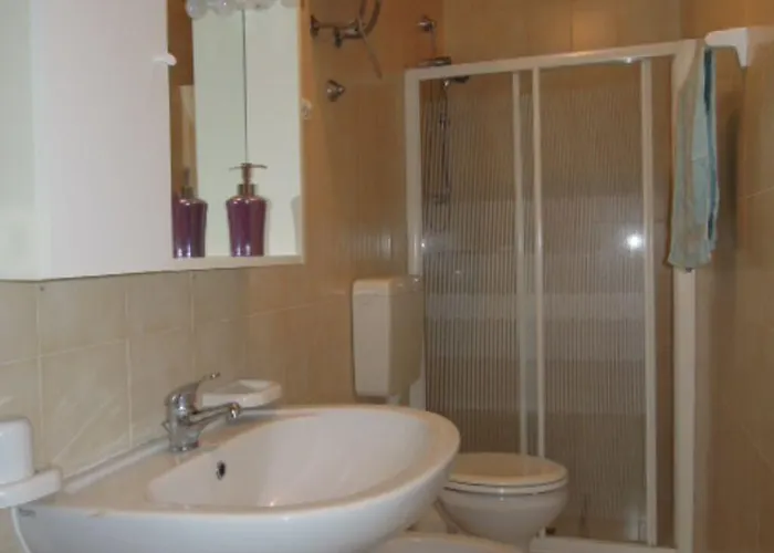 Modern Flat For 8 People With Swimming Pool Apartmán Bibione