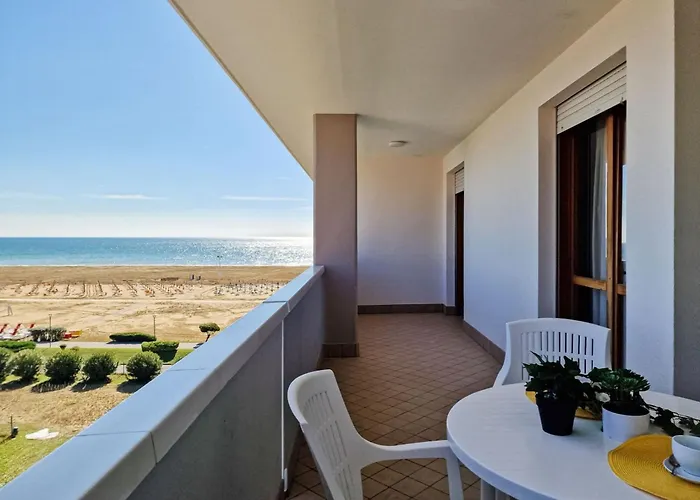 Modern Flat For 8 People With Swimming Pool Apartmán