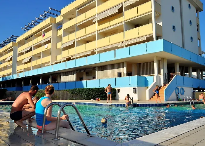 Apartmán Modern Flat For 8 People With Swimming Pool Bibione